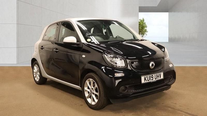 Used Smart ForFour Passion 90 HP (66 kW) 2019 Silver Hatchback