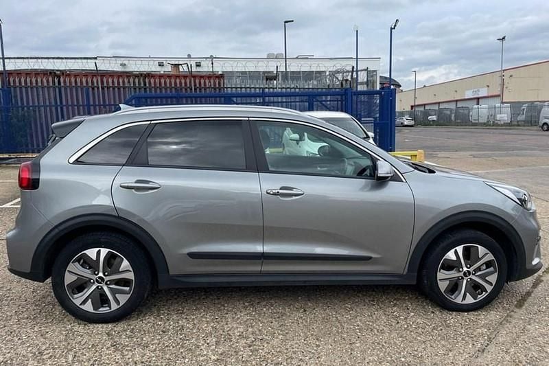 Usado Kia e-Niro 150 kW (204 HP) 2022 SUV