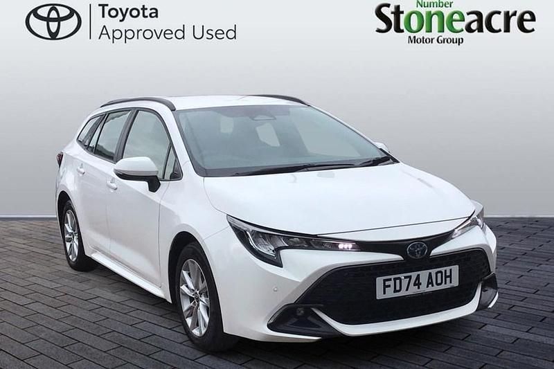 Used Toyota Corolla Sport 140 HP (102 kW) 2024 White Estate