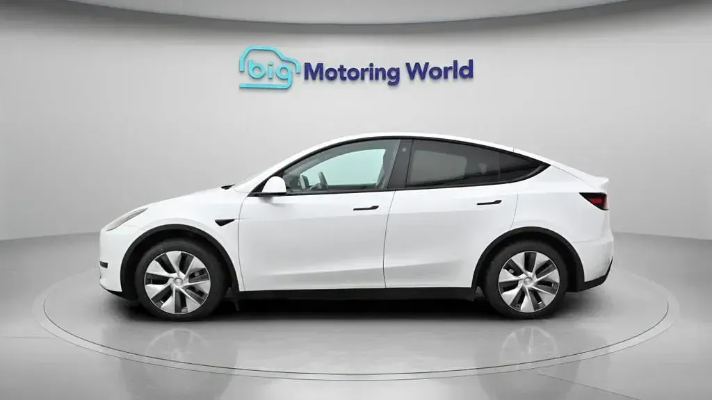 Used Tesla Model Y Standard Range 254 kW (346 HP) 2023 White SUV