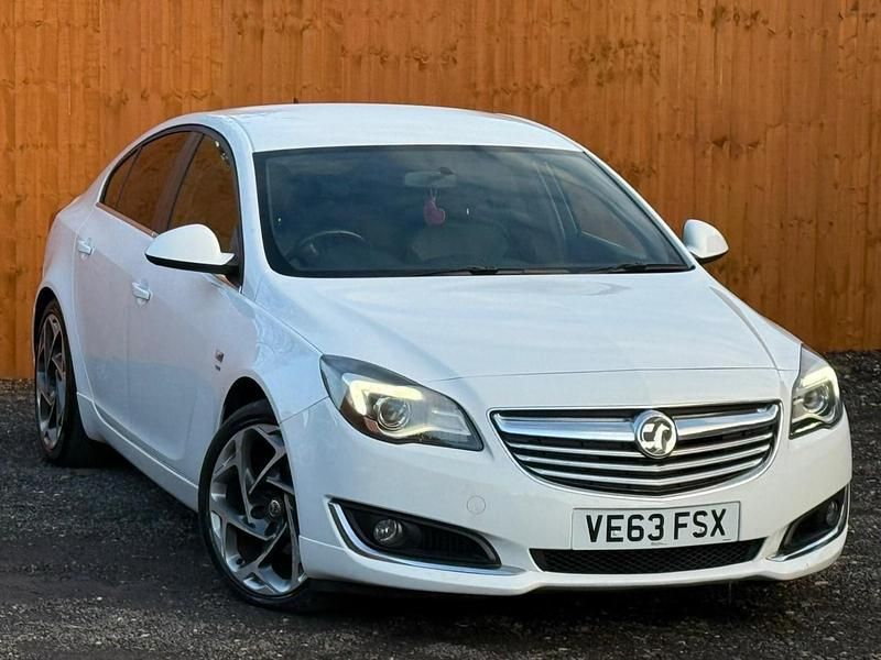 White Used 2013 Vauxhall Insignia SRi Hatchback | £2,690 (Fair price) - Image 1/3