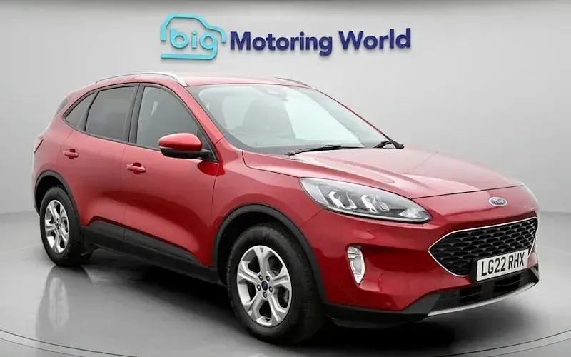 Usado Ford Kuga Zetec 120 HP (88 kW) 2021 SUV
