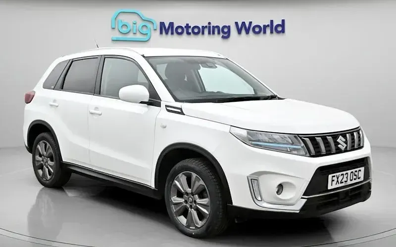 Second-hand Suzuki Vitara SZ-T 129 CP (94 kW) 2023 Alb SUV