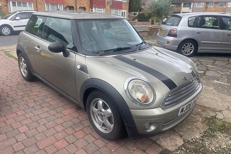 Silver Used 2008 Mini ONE Hatch Hatchback | £2,500 (Good price) - Image 1/1