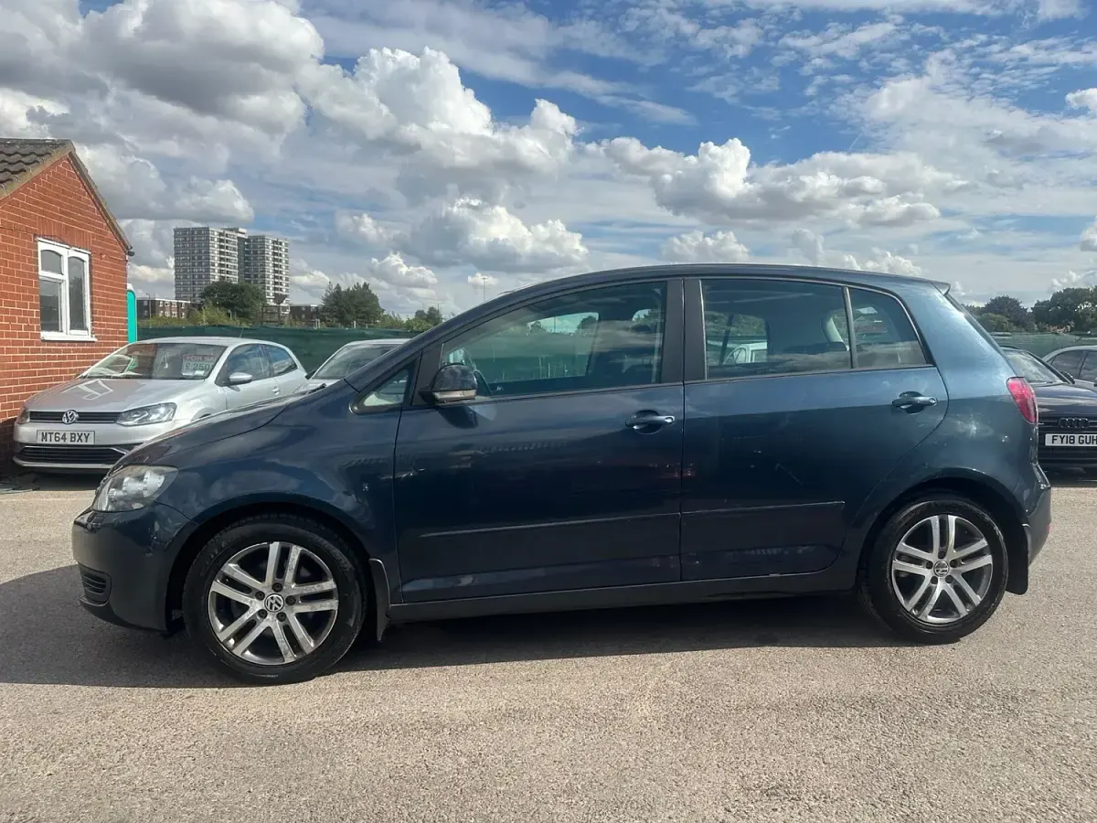 Used VW Golf Plus Cross SE 105 HP (77 kW) 2010 Blue Hatchback