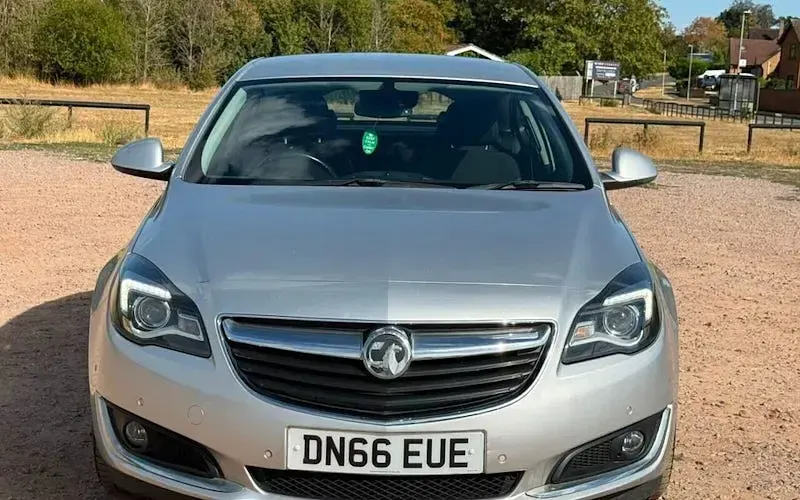 Used Vauxhall Insignia S 170 HP (125 kW) 2016 Silver Hatchback