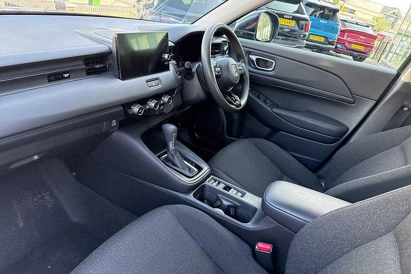 Used Honda HR-V Elegance 131 HP (96 kW) 2022 Grey SUV