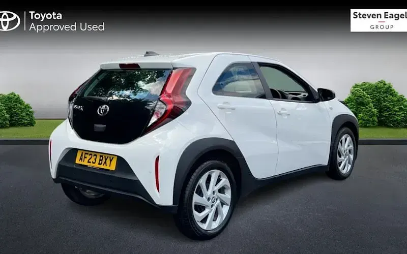 Used Toyota Aygo X PURE 72 HP (52 kW) 2025 SUV