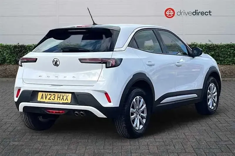Second-hand Vauxhall Mokka Design Edition 136 CP (100 kW) 2023 Alb SUV