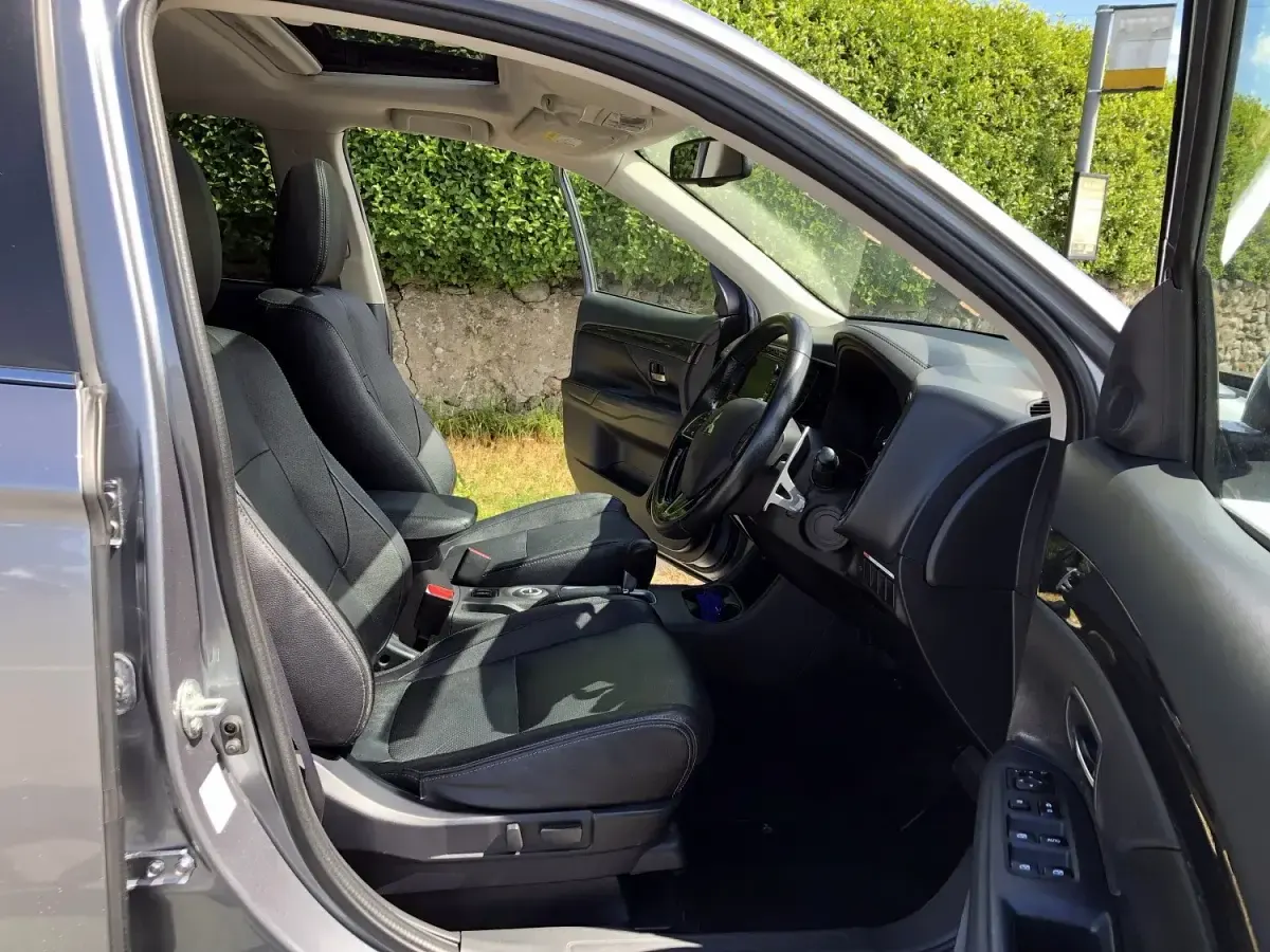 Używany Mitsubishi Outlander 147 KM (108 kW) 2016 Szary SUV