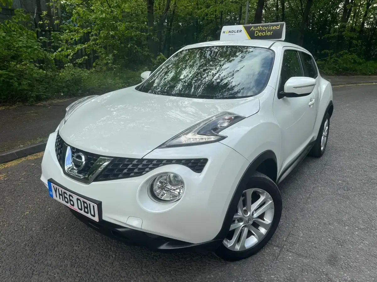 Used Nissan Juke N-Connecta 115 HP (84 kW) 2016 White SUV