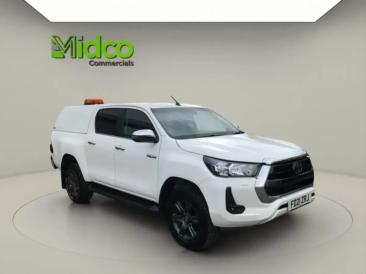 Used Toyota HiLux 150 HP (110 kW) 2021 White Pickup