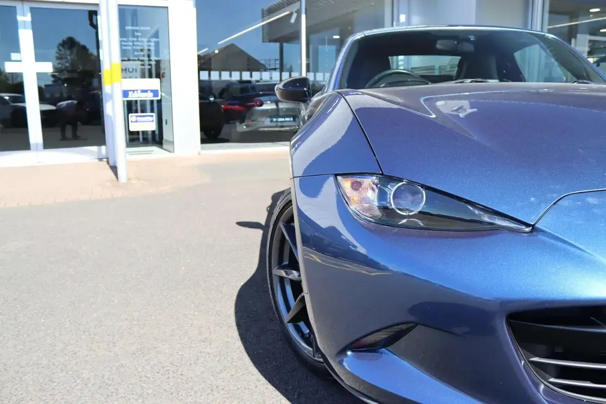 Used Mazda MX5 Inclusive 160 HP (117 kW) 2018 Blue Cabriolet