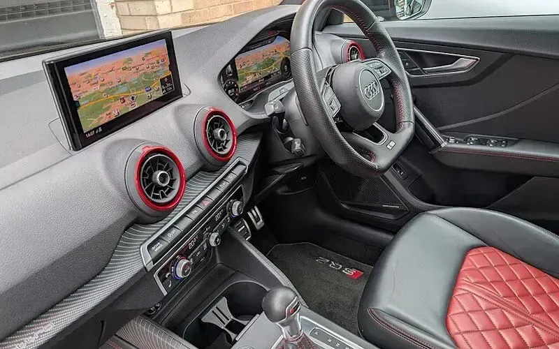 Used Audi SQ2 Comfort 300 HP (220 kW) 2019 Black SUV