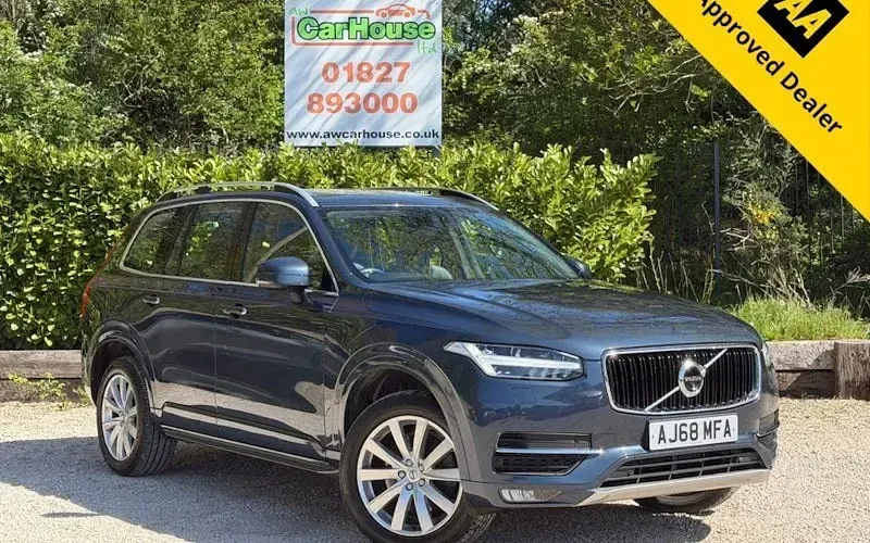 Usado Volvo XC90 Momentum 235 HP (172 kW) 2018 Azul SUV