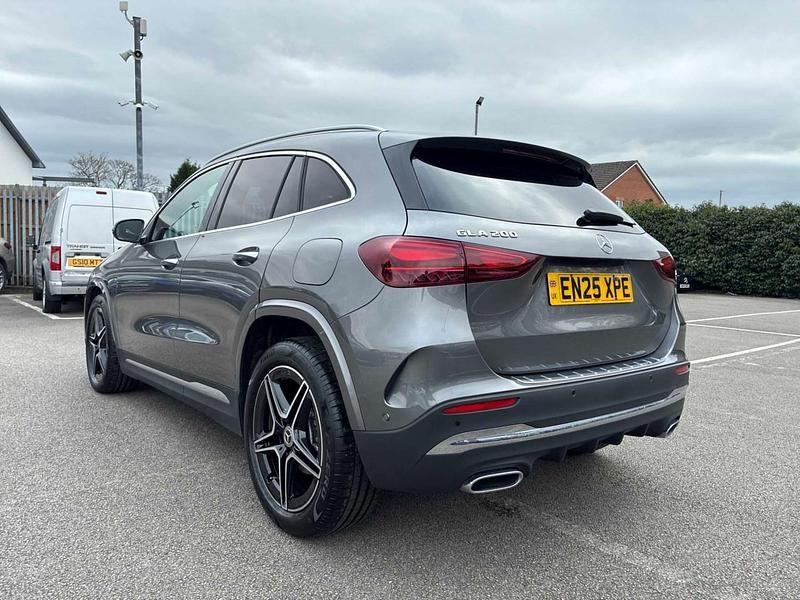 Used Mercedes GLA200 Executive 163 HP (119 kW) 2025 Grey SUV