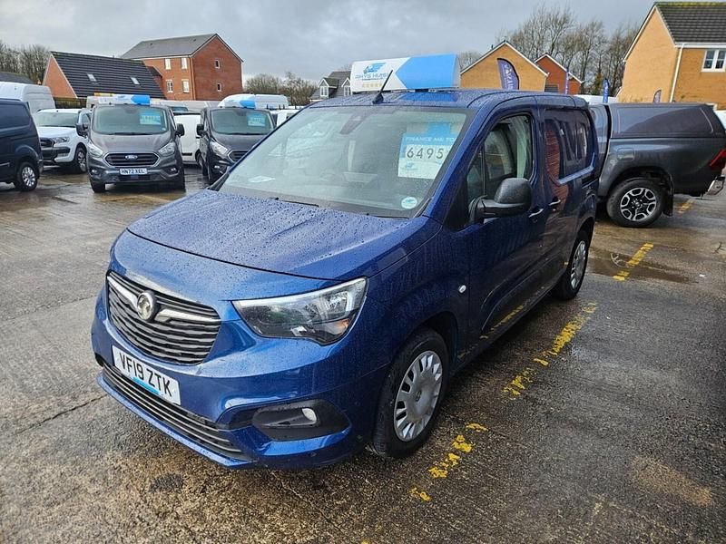 Used Vauxhall Combo Sportive 100 HP (73 kW) 2019 Blue Van