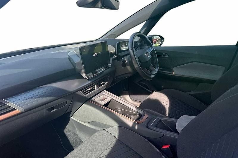 Used Cupra Born 150 kW (204 HP) 2022 Aurora blue Hatchback