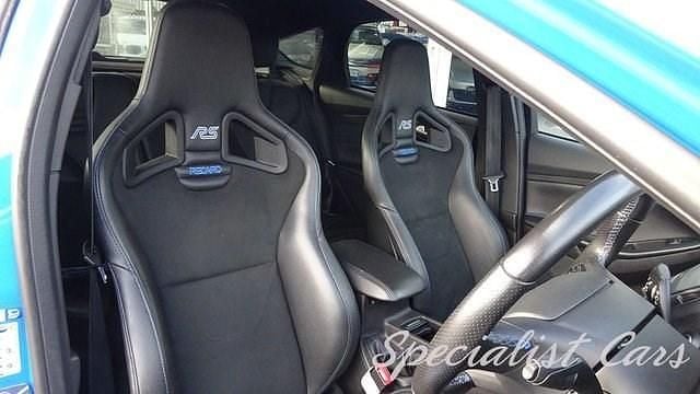 Used Ford Focus RS 350 HP (257 kW) 2017 Blue Hatchback