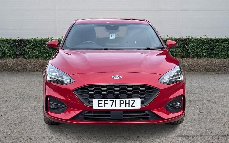 Begagnad Ford Focus ST-Line X 125 HK (91 kW) 2021 Halvkombi