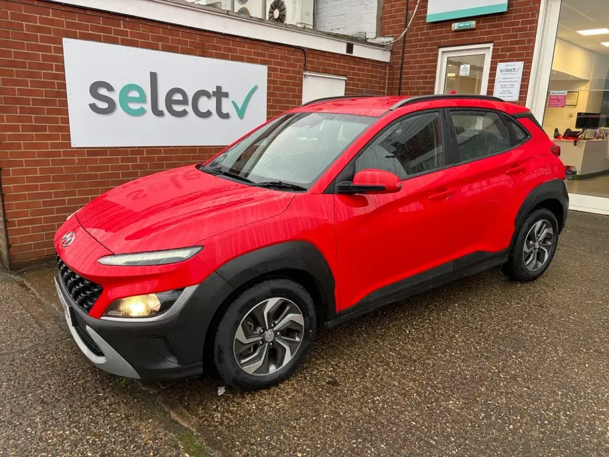 Second-hand Hyundai Kona SE 141 CP (103 kW) 2023 Roșu SUV