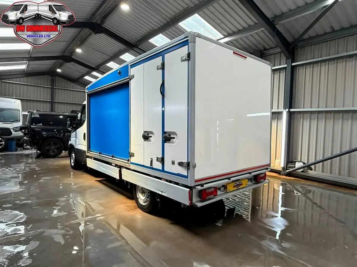Used Iveco Daily 140 HP (102 kW) 2021 White Cabriolet