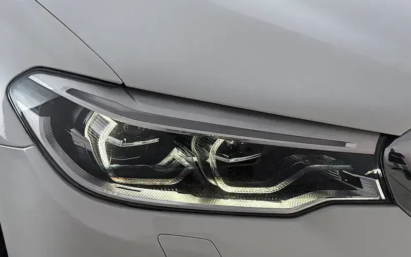 Used BMW 520 190 HP (139 kW) 2017 White Sedan