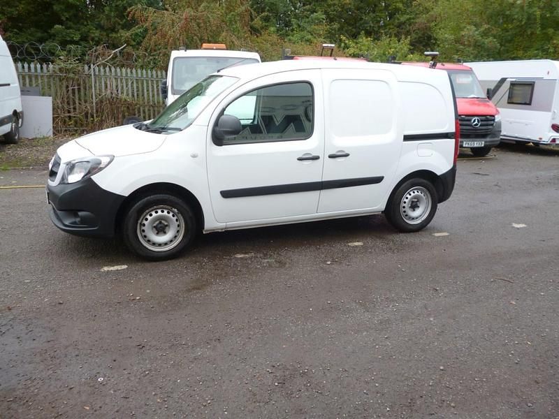 Used Mercedes Citan 109 90 HP (66 kW) 2019 White