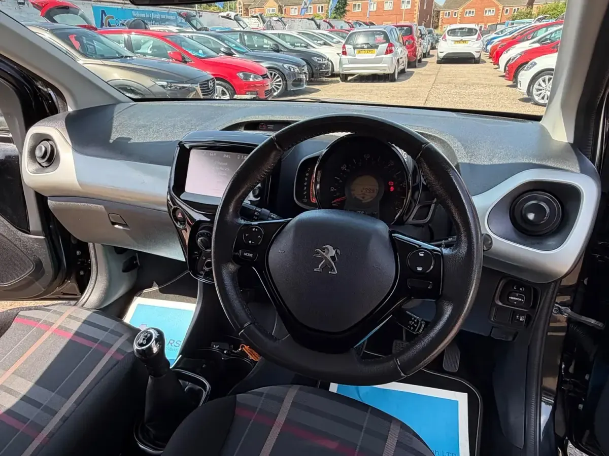 Used Peugeot 108 Allure 82 HP (60 kW) 2014 Black Hatchback