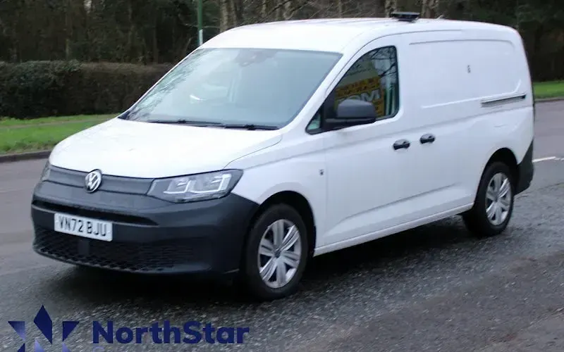 Begagnad VW Caddy 102 HK (75 kW) 2023 Minibuss