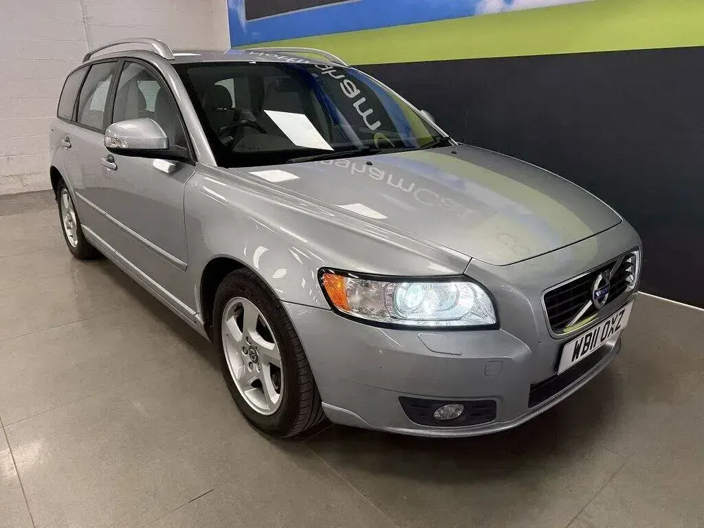 Used Volvo V50 SE Lux 150 HP (110 kW) 2011 Silver Estate