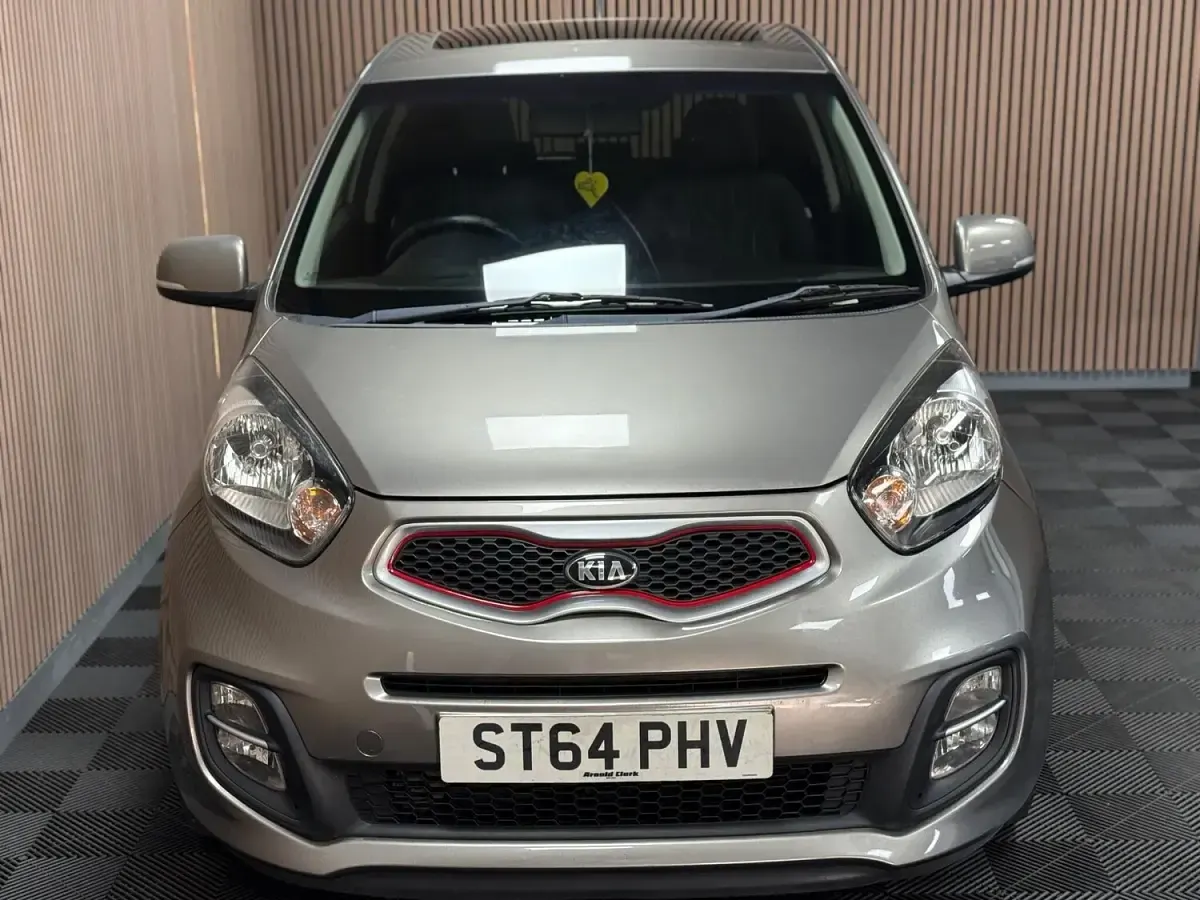 Used Kia Picanto 84 HP (61 kW) 2014 Silver Hatchback