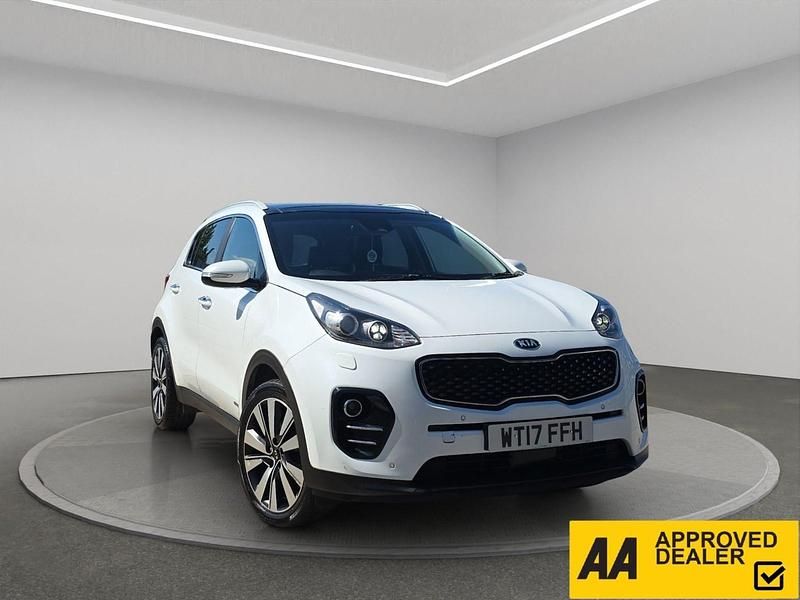 White Used 2017 Kia Sportage 4 SUV | £7,800 (Fair price) - Image 1/4