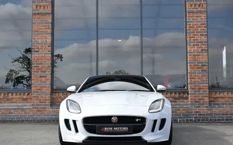 Used Jaguar F-Type Supercharged 575 HP (422 kW) 2016 White Coupe