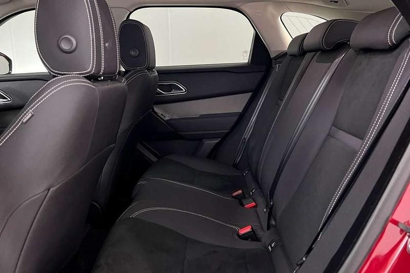 Used Land Rover Range Rover Velar 200 HP (147 kW) 2022 Red SUV