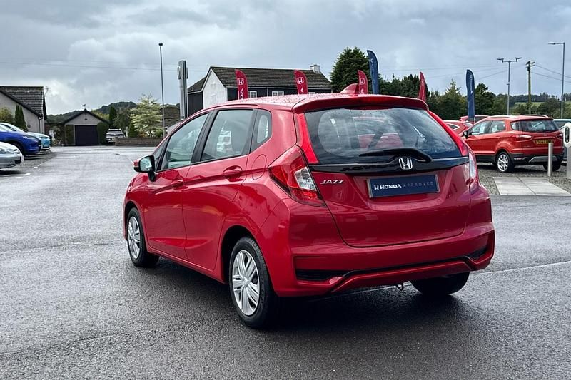 Used Honda Jazz S 102 HP (75 kW) 2017 Milano red Hatchback