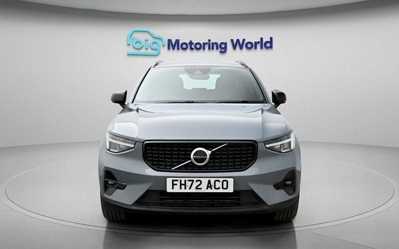 Used Volvo XC40 Plus 211 HP (155 kW) 2023 Grey SUV