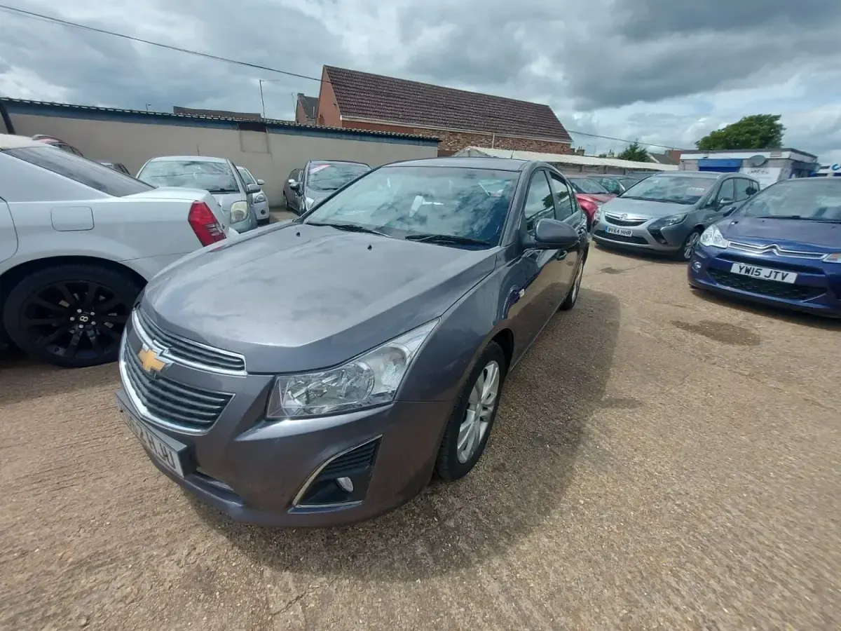 Used Chevrolet Cruze LTZ 141 HP (103 kW) 2012 Grey Hatchback