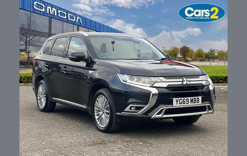 Black Used 2019 Mitsubishi Outlander P-HEV SUV | £15,490 (Fair price) - Image 1/4