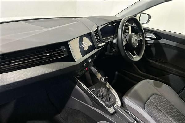 Used Audi A1 Sport 94 HP (69 kW) 2023 White Hatchback