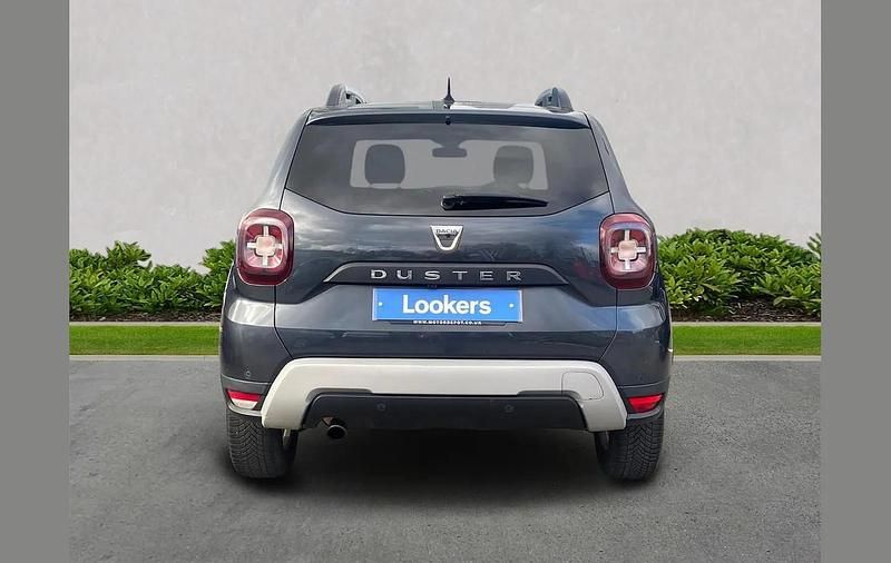 Used Dacia Duster Comfort 115 HP (84 kW) 2018 Grey SUV