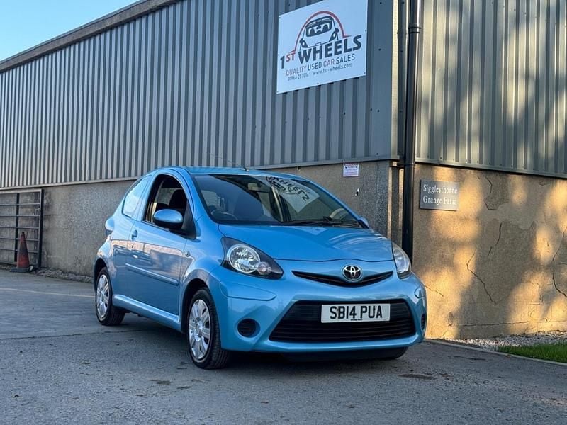 Blue Used 2014 Toyota Aygo Hatchback | £3,995 (Good price) - Image 1/3