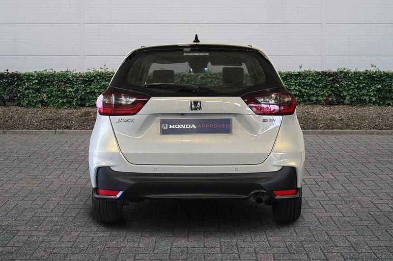 Used Honda Jazz Elegance 122 HP (89 kW) 2024 White Hatchback