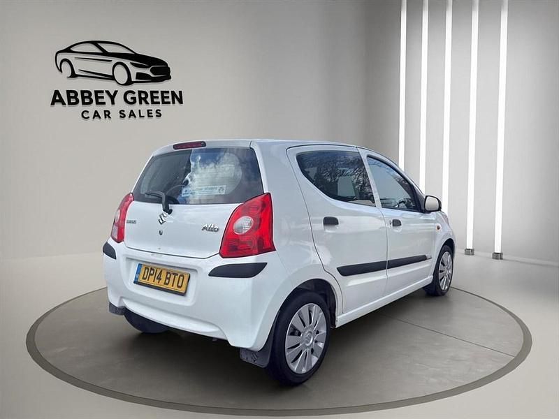 Used Suzuki Alto 68 HP (50 kW) 2014 White Hatchback