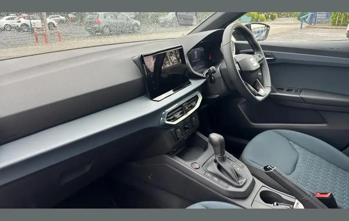 Ny Seat Ibiza SE Technology 115 HK (84 kW) 2026 Svart Halvkombi
