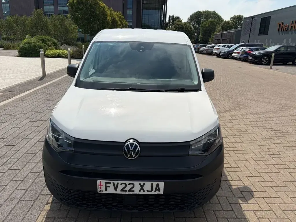 Used VW Caddy S 103 HP (75 kW) 2022 White MPV