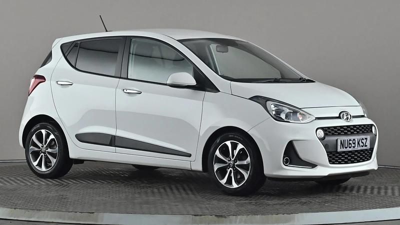 Used Hyundai i10 Premium SE 87 HP (63 kW) 2019 White Hatchback