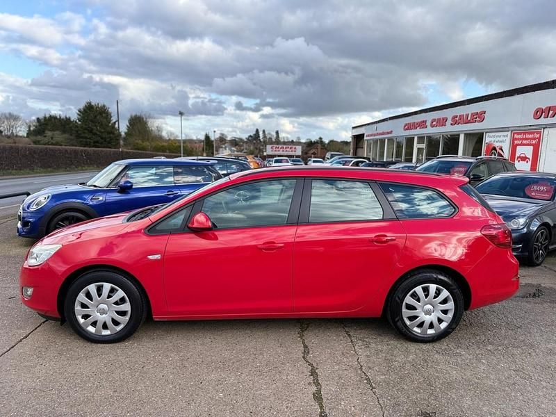 Used Vauxhall Astra 2012 Red Estate