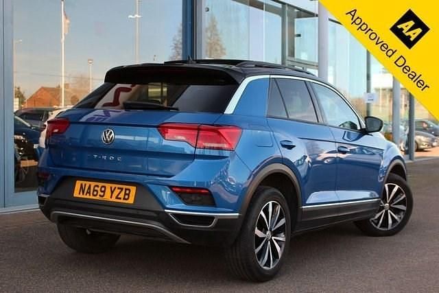 Used VW T-Roc Design 150 HP (110 kW) 2019 Blue SUV