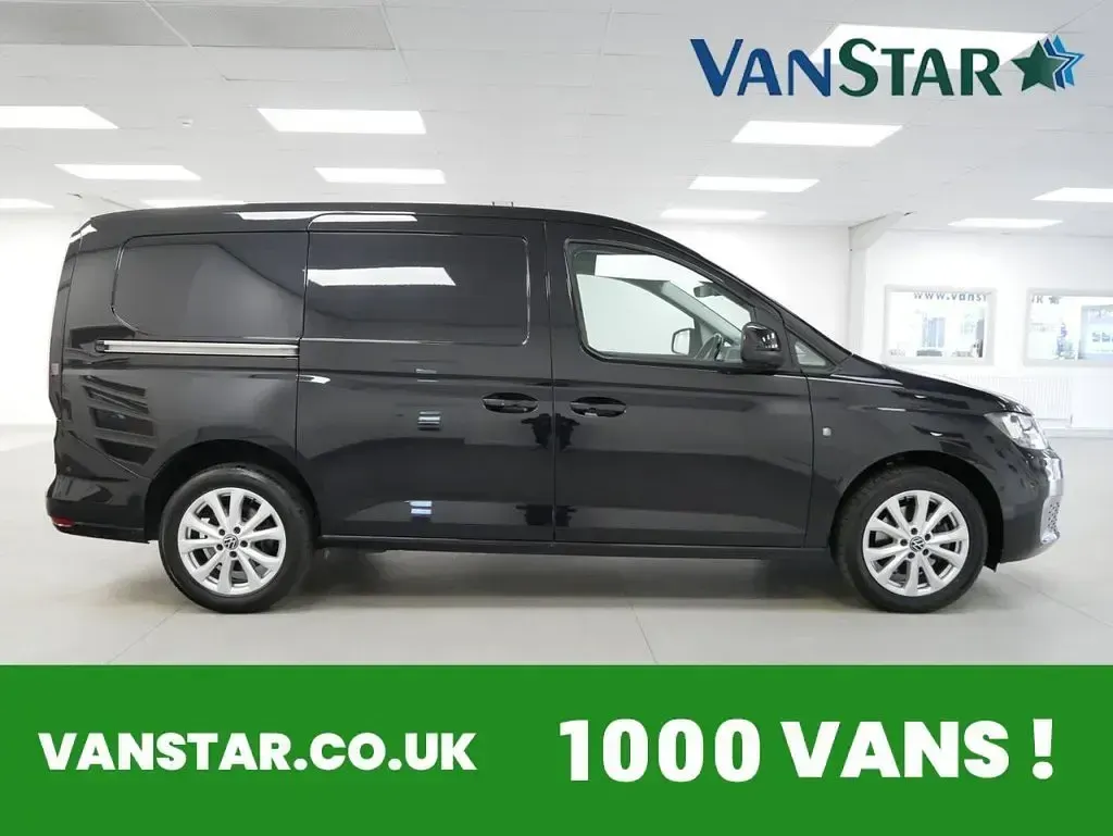 Used VW Caddy Maxi Pro 122 HP (89 kW) 2022 Black MPV